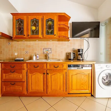 A Deux Pas De La * Bandol